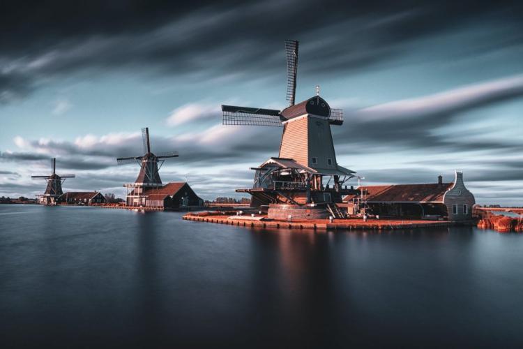 Netherlands Considers Banning Flavored E-Cigarettes