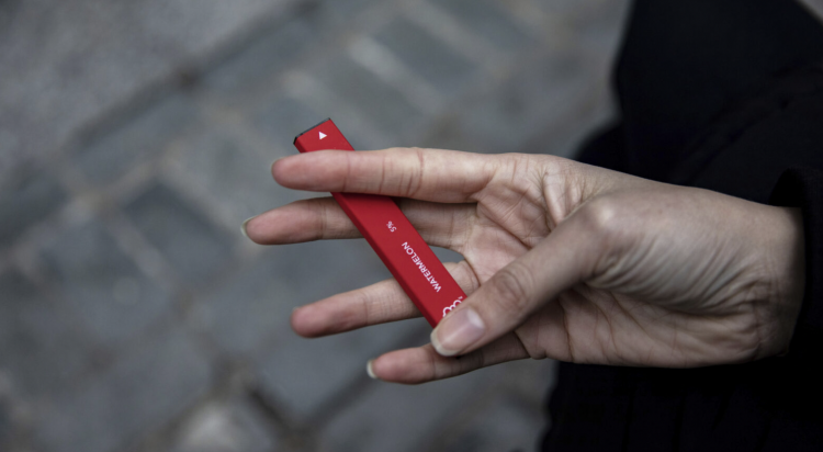 La encuesta de la FDA muestra una disminución en el uso de cigarrillos electrónicos por parte de los adolescentes.