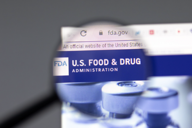 La FDA no cumple con hacer cumplir las advertencias a los minoristas de tabaco en línea.