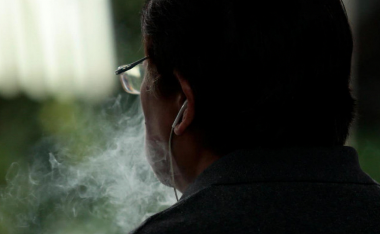 Los partidos políticos tailandeses prometen prohibir los cigarrillos electrónicos.