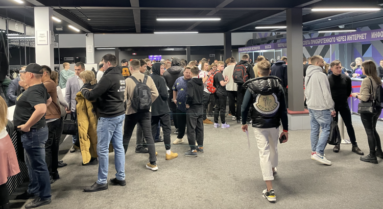 Presencia de ELF BAR en el Vape Club Show 2021