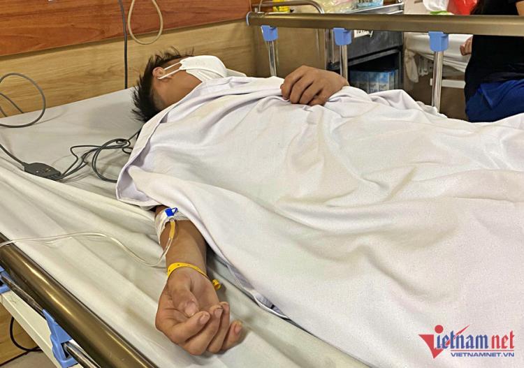 Peligro de los cigarros electrónicos: estudiantes de secundaria hospitalizados en Vietnam.