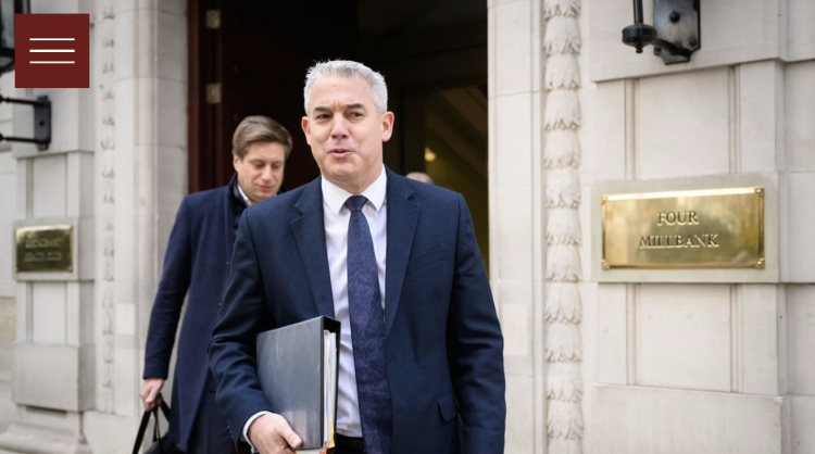 UK Health Minister Abandons Plan for Smoke-Free 2030