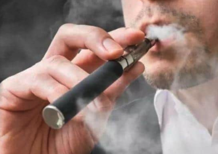 El creciente uso de los cigarrillos electrónicos entre los jóvenes suscita preocupaciones en Blackpool.