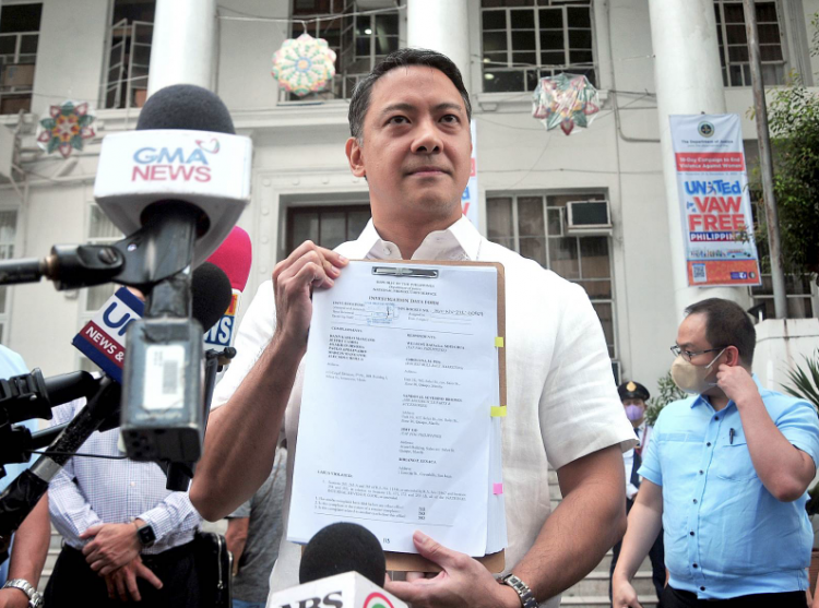 BIR files criminal charges against Binondo e-cigarette smugglers.