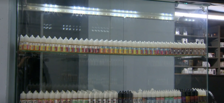 Quebec Considers Banning Flavored E-cigarettes Amid New Taxation Policy