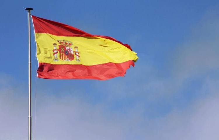 2FIRSTS | Trends and Regulations in Spain's E-Cigarette Market