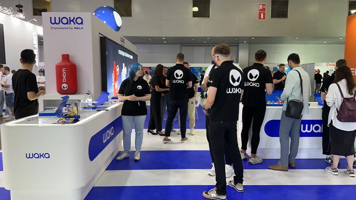 俄罗斯莫斯科电子烟展会正式开展 ELFBAR、WAKA、VAPORESSO、SMOK、HQD等品牌参展|两个至上现场图集