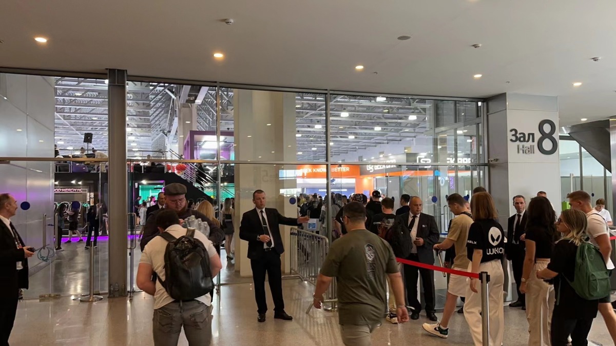 俄罗斯莫斯科电子烟展会正式开展 ELFBAR、WAKA、VAPORESSO、SMOK、HQD等品牌参展|两个至上现场图集