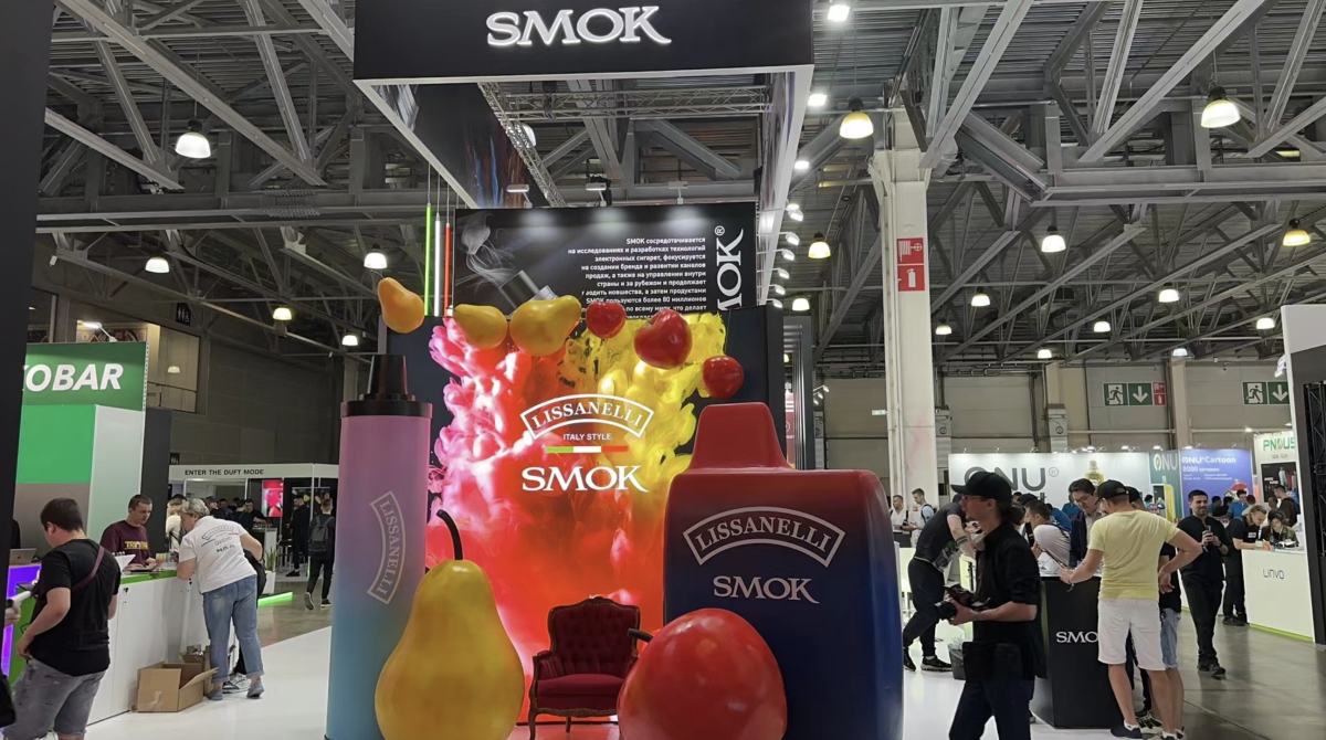 俄罗斯莫斯科电子烟展会正式开展 ELFBAR、WAKA、VAPORESSO、SMOK、HQD等品牌参展|两个至上现场图集