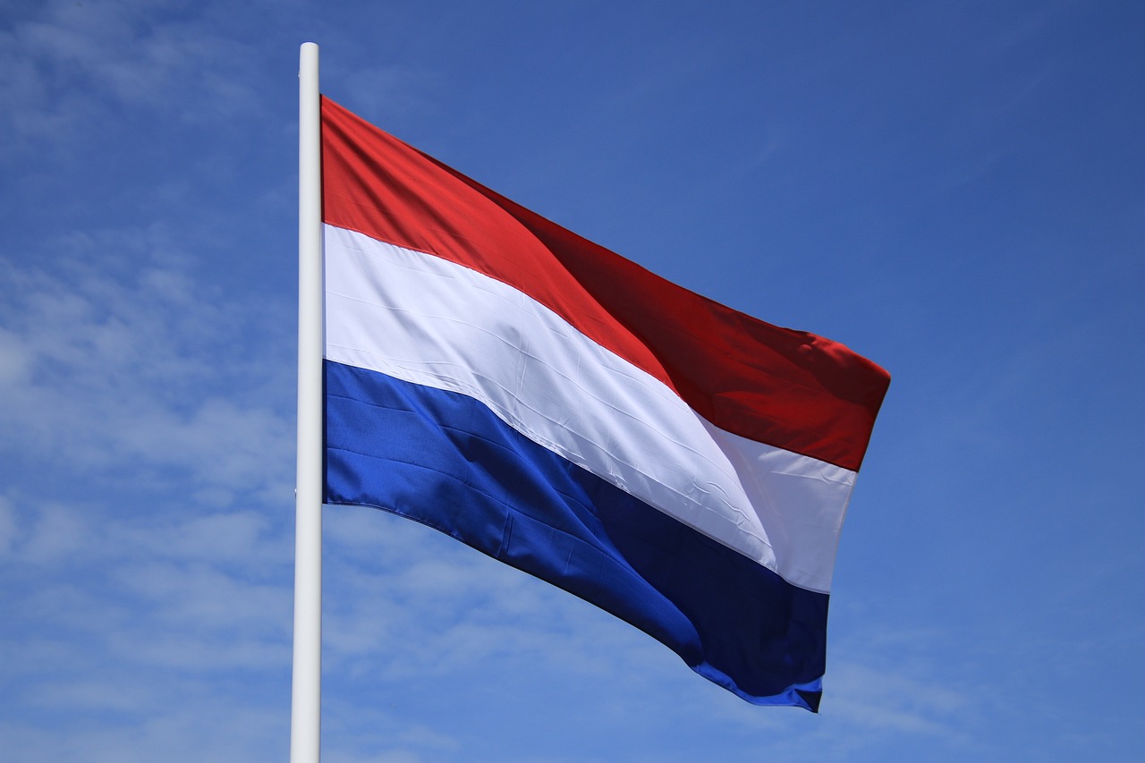 2FIRSTS Dutch Government Announces Further Delay in E Cigarette