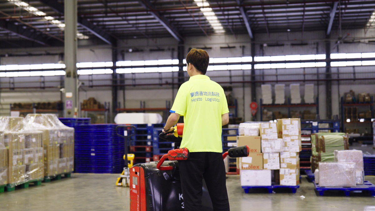 How Can Freight Forwarders Help E-cig Brands Be Compliant?