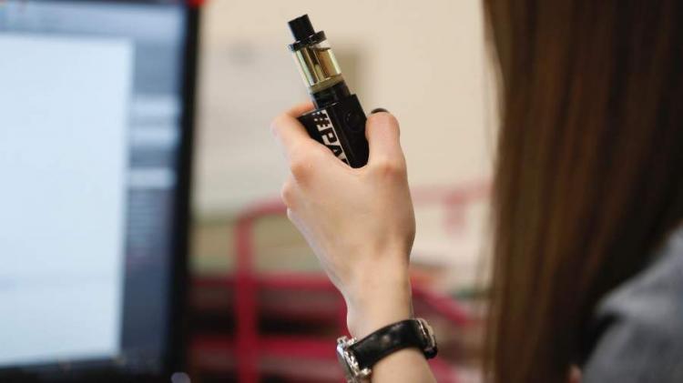 2FIRSTS Russia to Ban Flavored Vape in 2024 Report Says