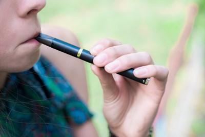 E-cigarette Usage Growth in New Zealand Schools Raises Concerns