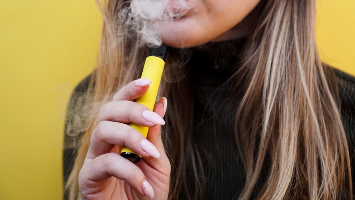 Implementando la prohibición de los cigarrillos electrónicos en el Reino Unido