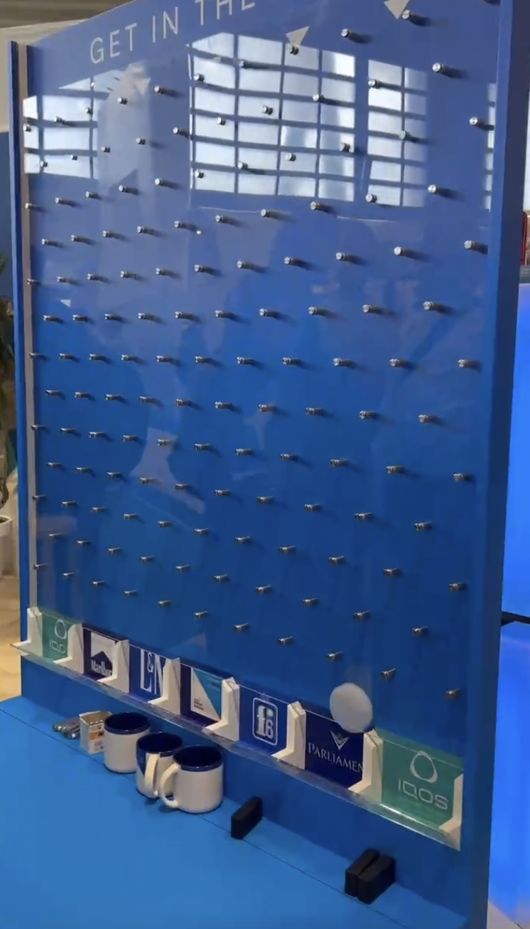 抽奖、喝啤酒、玩刮刮乐……多特蒙德烟草展“太好玩了”