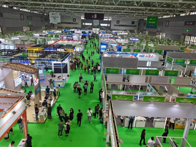 E-cigarette Supply Chain Facing Challenges: Performance, Profit, and Trends