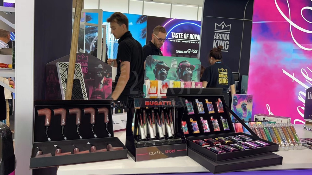 Aroma King presenta un cigarrillo electrónico inspirado en los automóviles en Inter-Tabac.