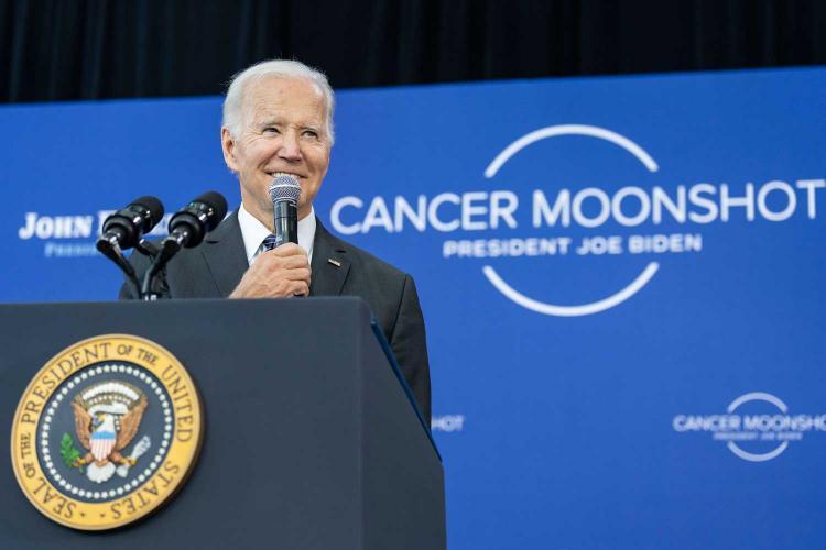 Defensores de los cigarrillos electrónicos instan a invertir en el Programa Moonshot contra el Cáncer.