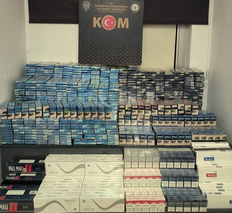 La policía turca se incauta de un caso de contrabando de tabaco y cigarrillos electrónicos.