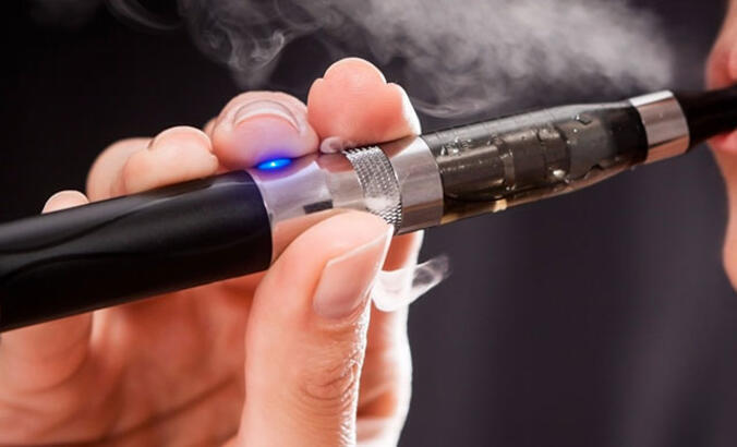 Crece la preocupación por el uso de cigarrillos electrónicos entre los jóvenes turcos.