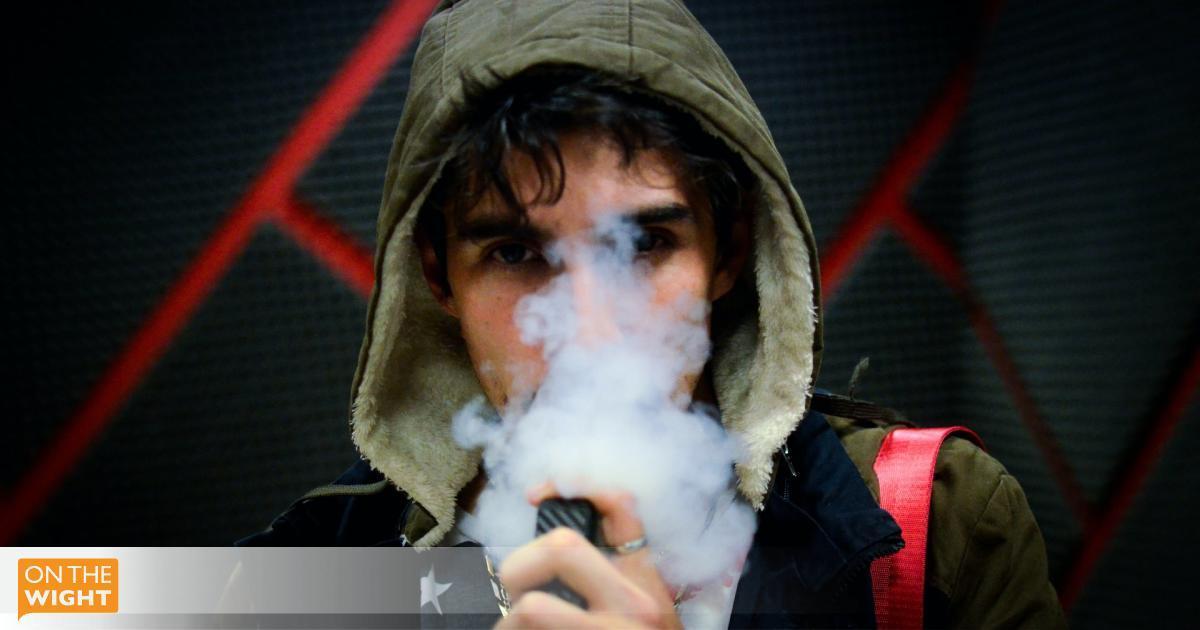 Local Police Seize over 1,000 Illegal E-cigarettes on Isle of Wight