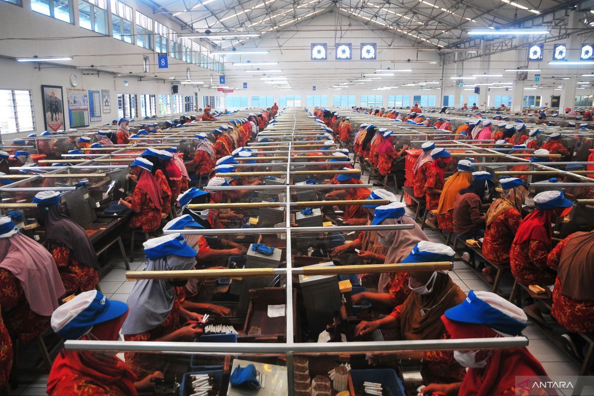 Los ingresos por impuestos al tabaco de Indonesia alcanzan los 2.57 billones de rupias.