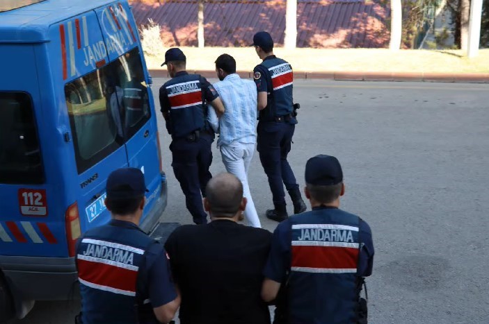 Gaziantep Police Arrested 9 Suspects and Seized Drugs and Weapons
