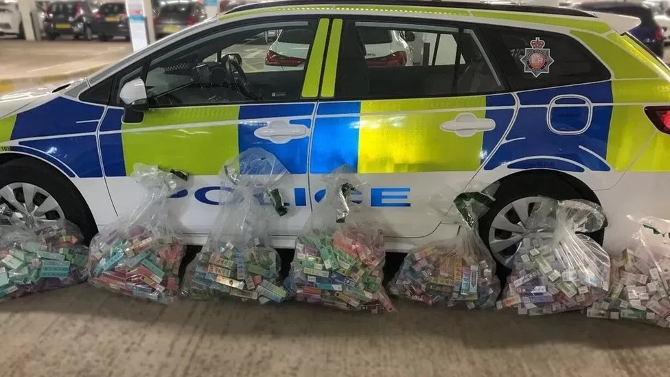 英国联合行动查获8万英镑非法电子烟 六人被警方逮捕