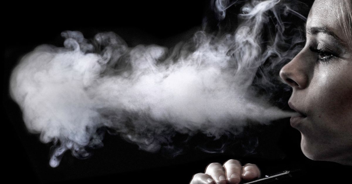 Ireland's Insurance Firms Warn Drivers of E-cigarette Penalties.