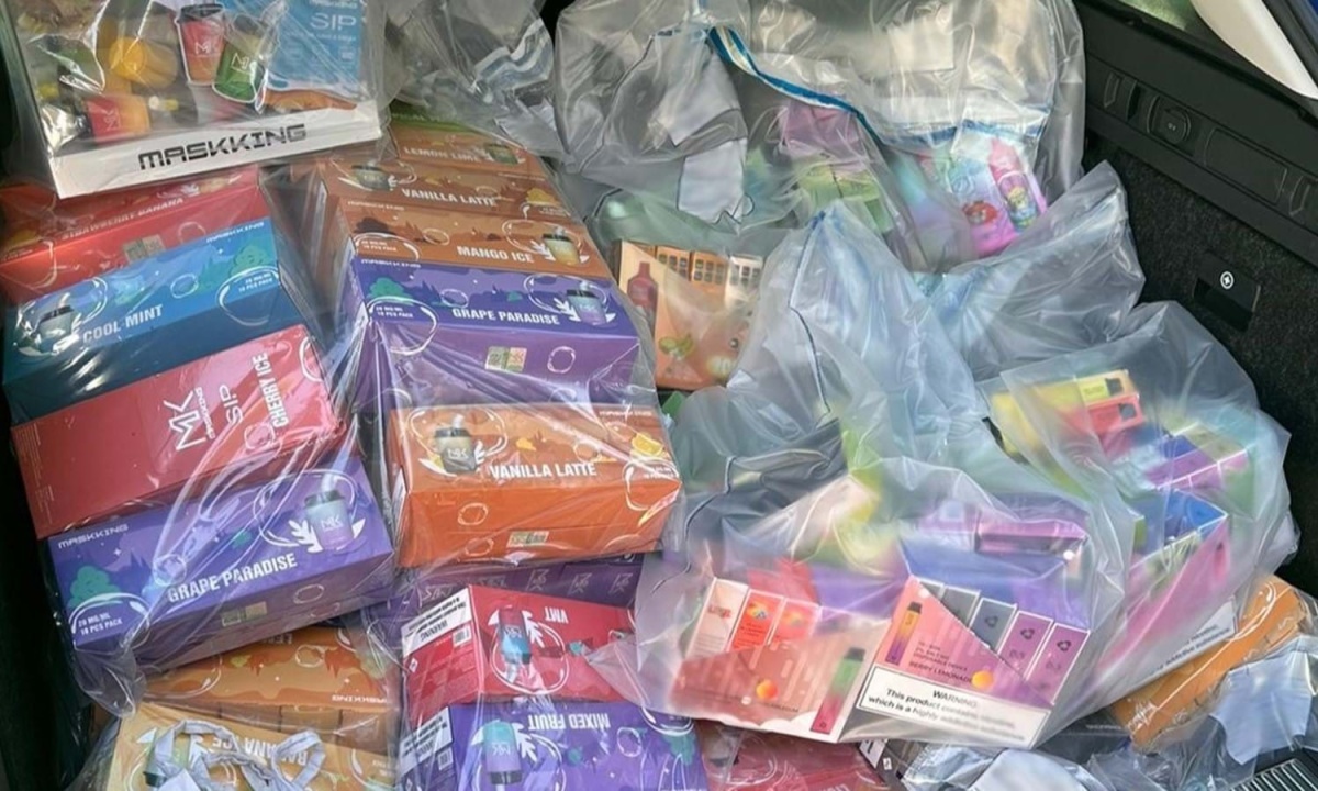 英国西苏塞克斯打击非法电子烟销售