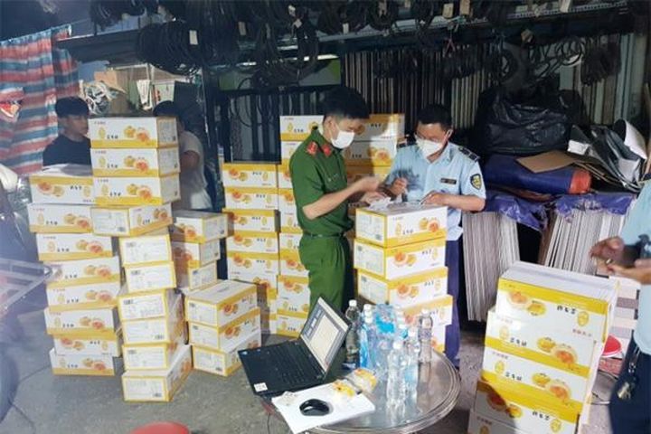 Vietnamese Authority Seizes Counterfeit Goods in Ho Chi Minh City