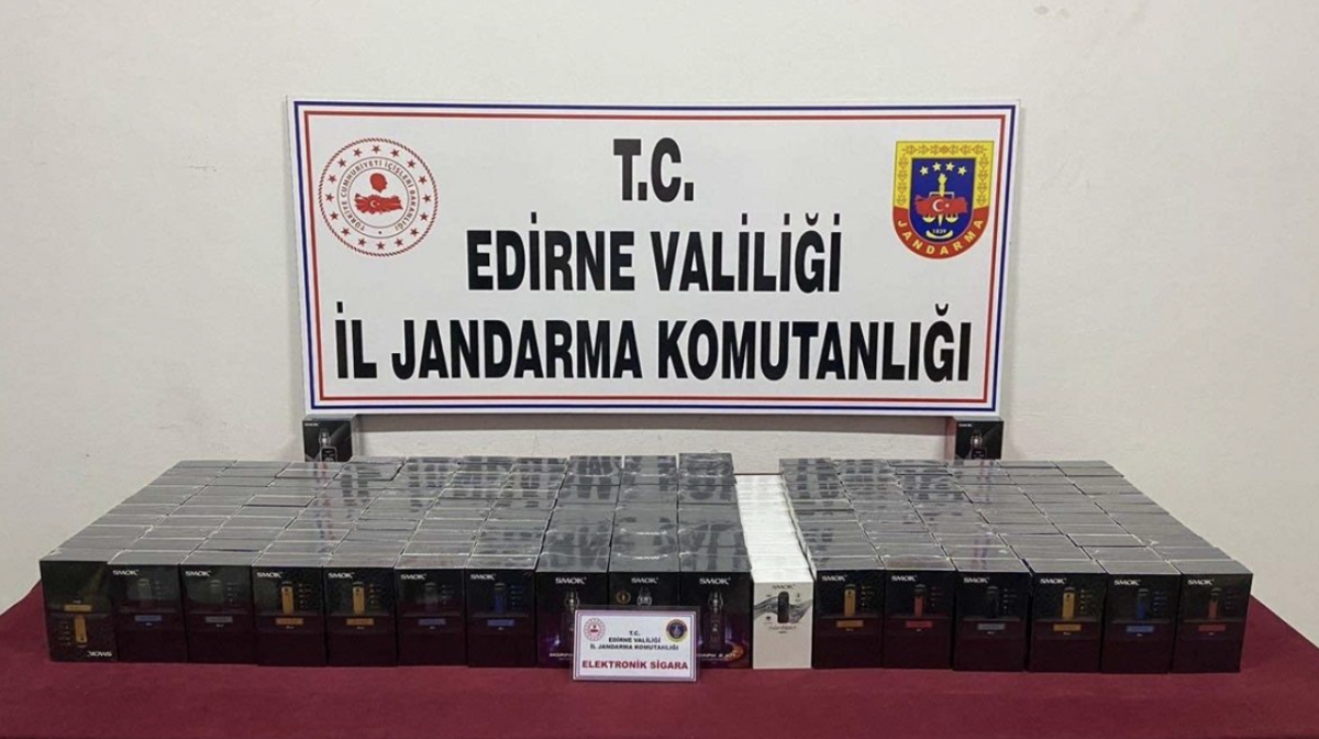Arrest Made as 170 E-cigarettes Seized on Bus in Edirne Province