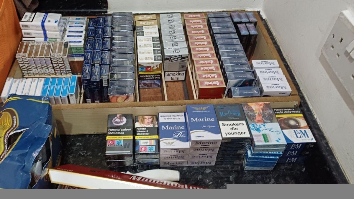 La policía se incauta de tabaco ilegal valorado en 12.500 libras en una redada en Gloucestershire.