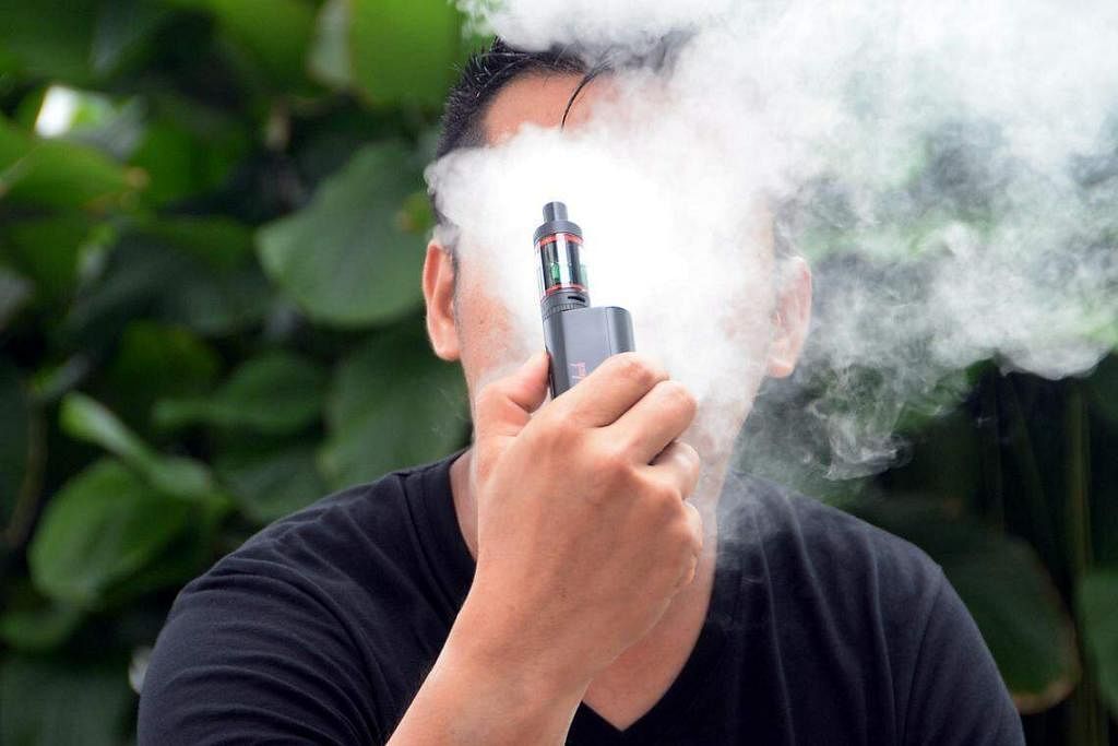 Singapore Man Fined for Helping Colleagues Buy E-Cigarettes
