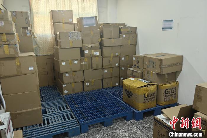 Operación contra la venta y distribución ilegal de cigarrillos electrónicos falsificados