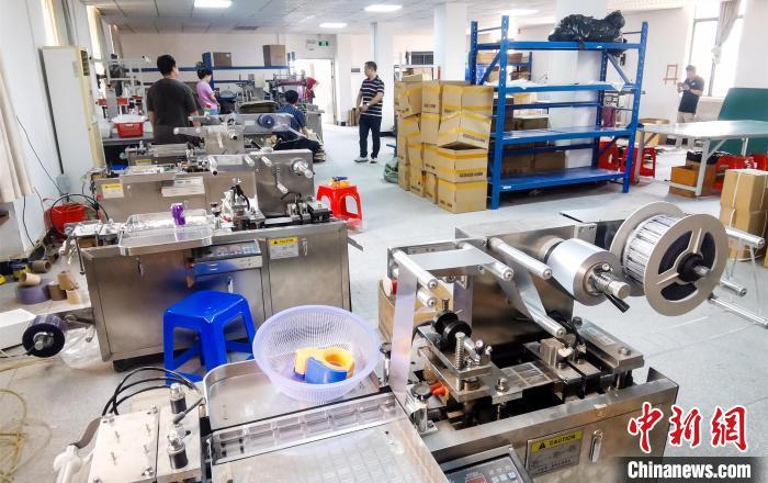 Gran represión en la producción y venta de cigarrillos electrónicos falsificados.
