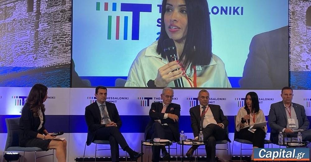 JTI Grecia CFO y Director de Relaciones Públicas debaten sobre el Desarrollo Sostenible en la Cumbre de Tesalónica.