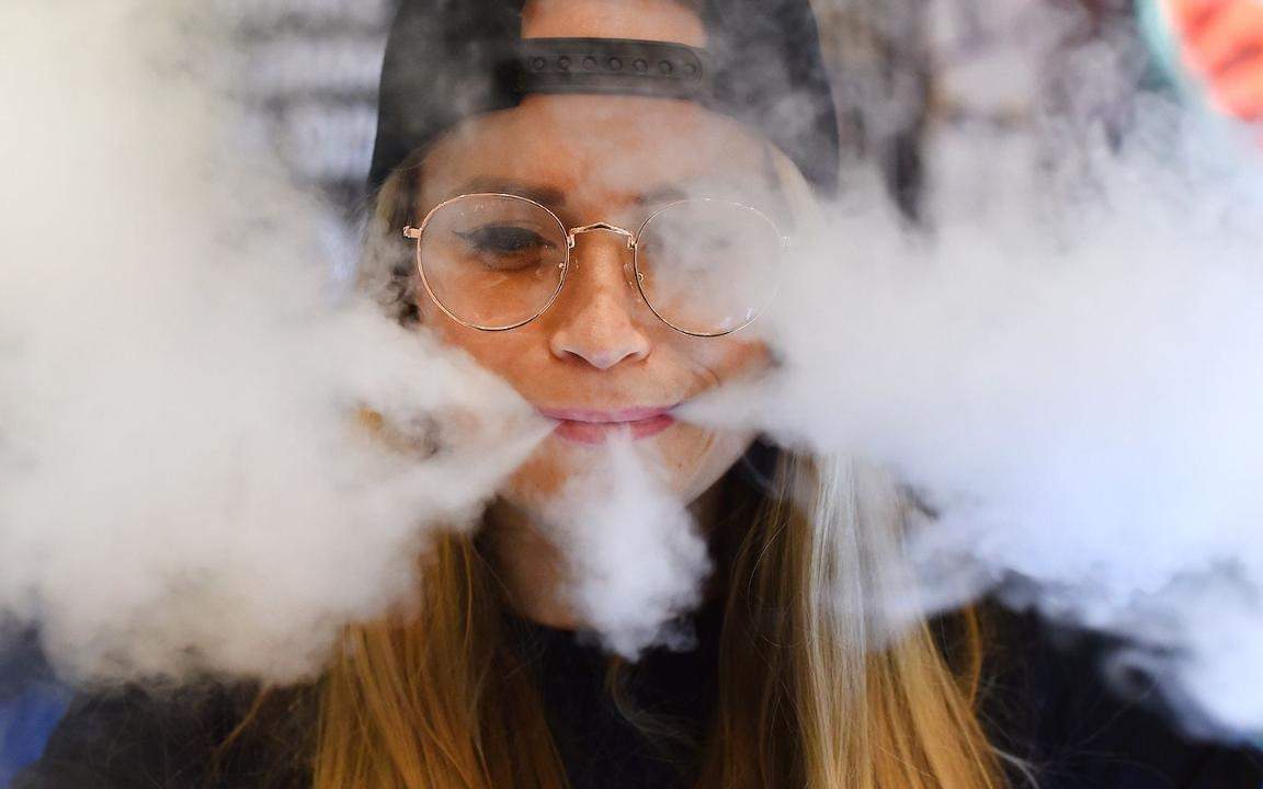 El gobierno de Kazajstán propone prohibir la venta de cigarrillos electrónicos.