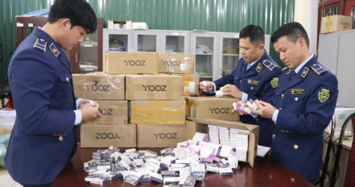 Investigation Reveals Illegal E-cigarette Smuggling in Vietnam