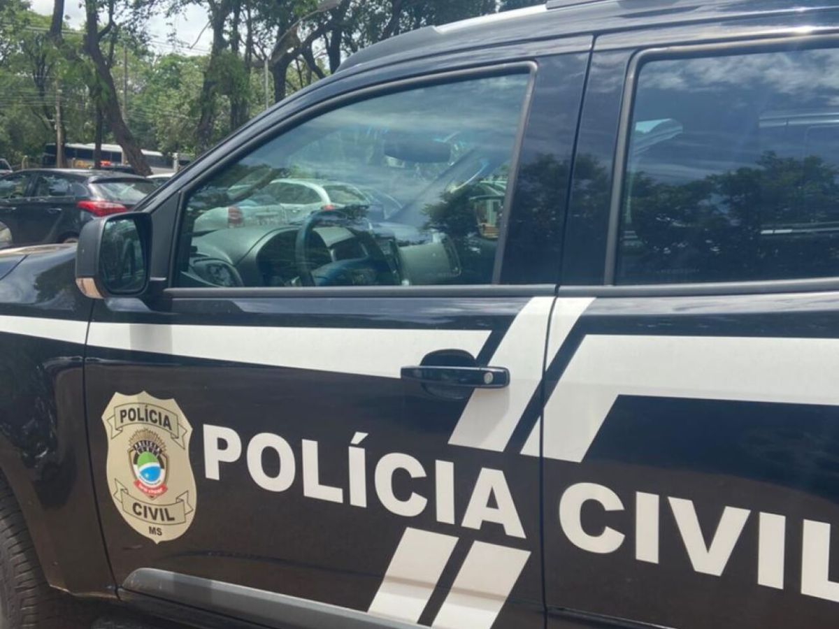 巴西警方查获夜间酒吧非法销售电子烟案件 涉案男子被捕