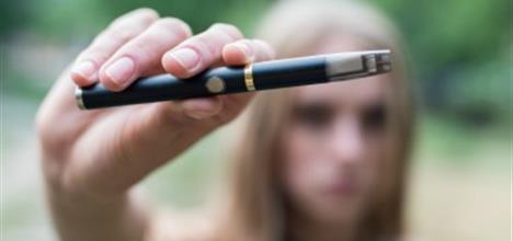 Florida introduce perros rastreadores para combatir el uso de cigarrillos electrónicos en las escuelas.