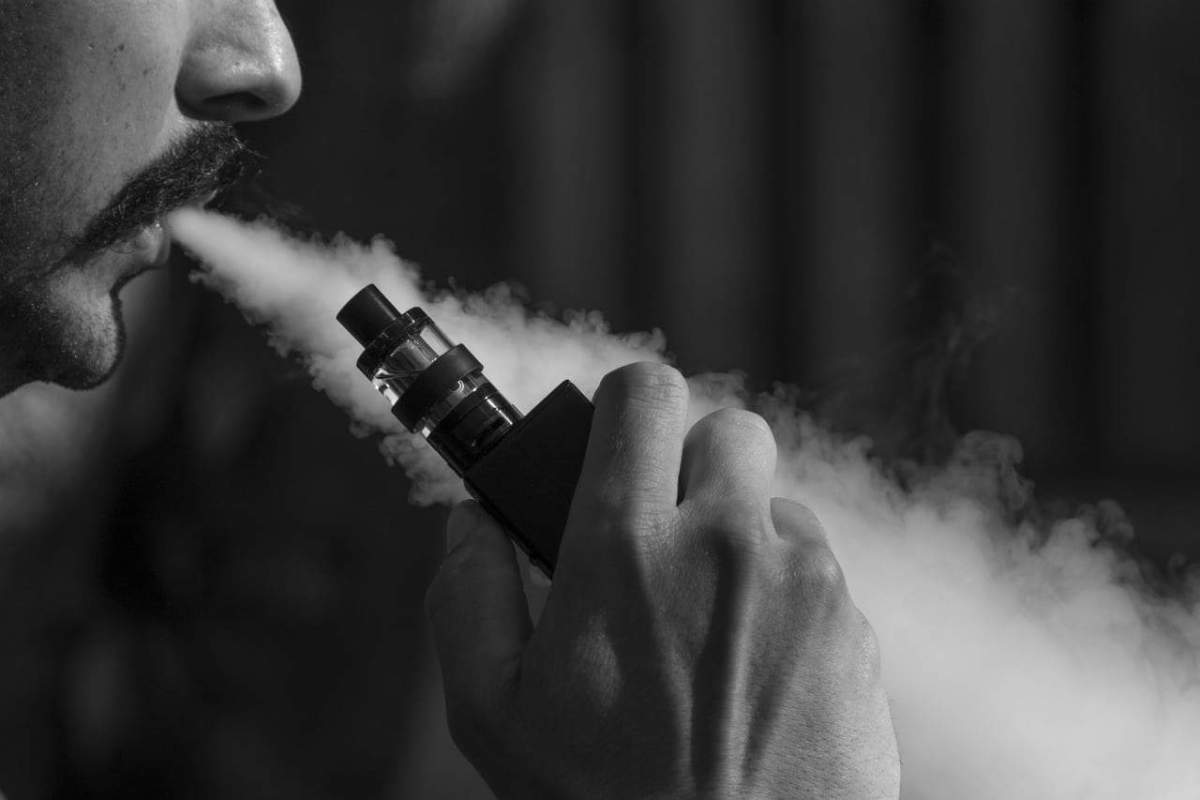 El gobierno brasileño considera regulaciones para los cigarrillos electrónicos en una consulta pública.