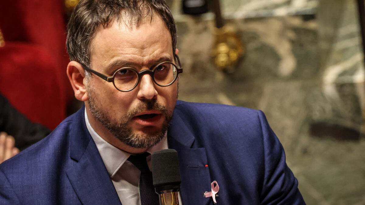 French Health Minister Urges Prime Minister to Quit E-Cigarette