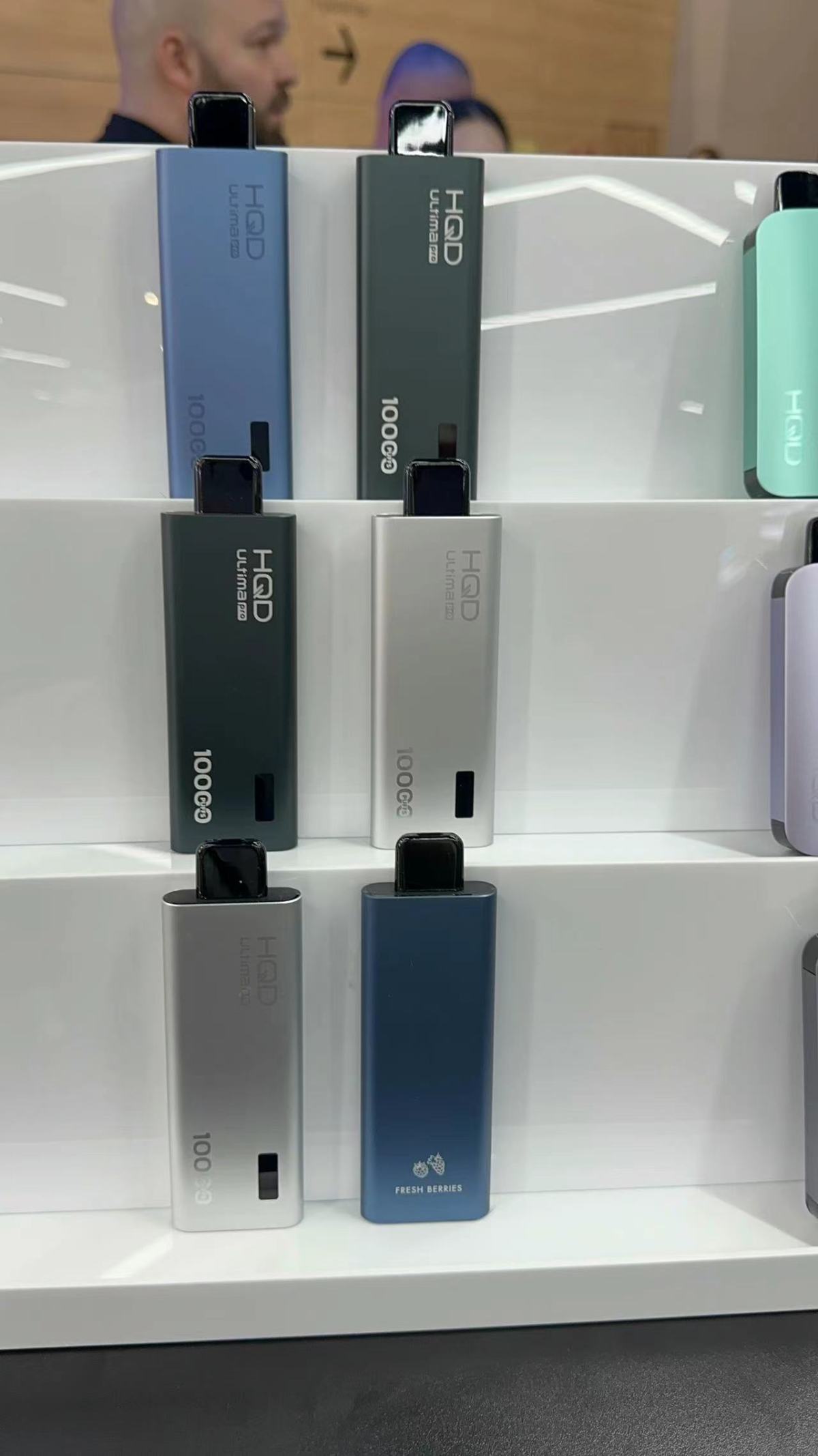Las cigarrillos electrónicos con pantalla dominan en VAPE CLUB SHOW 2023.