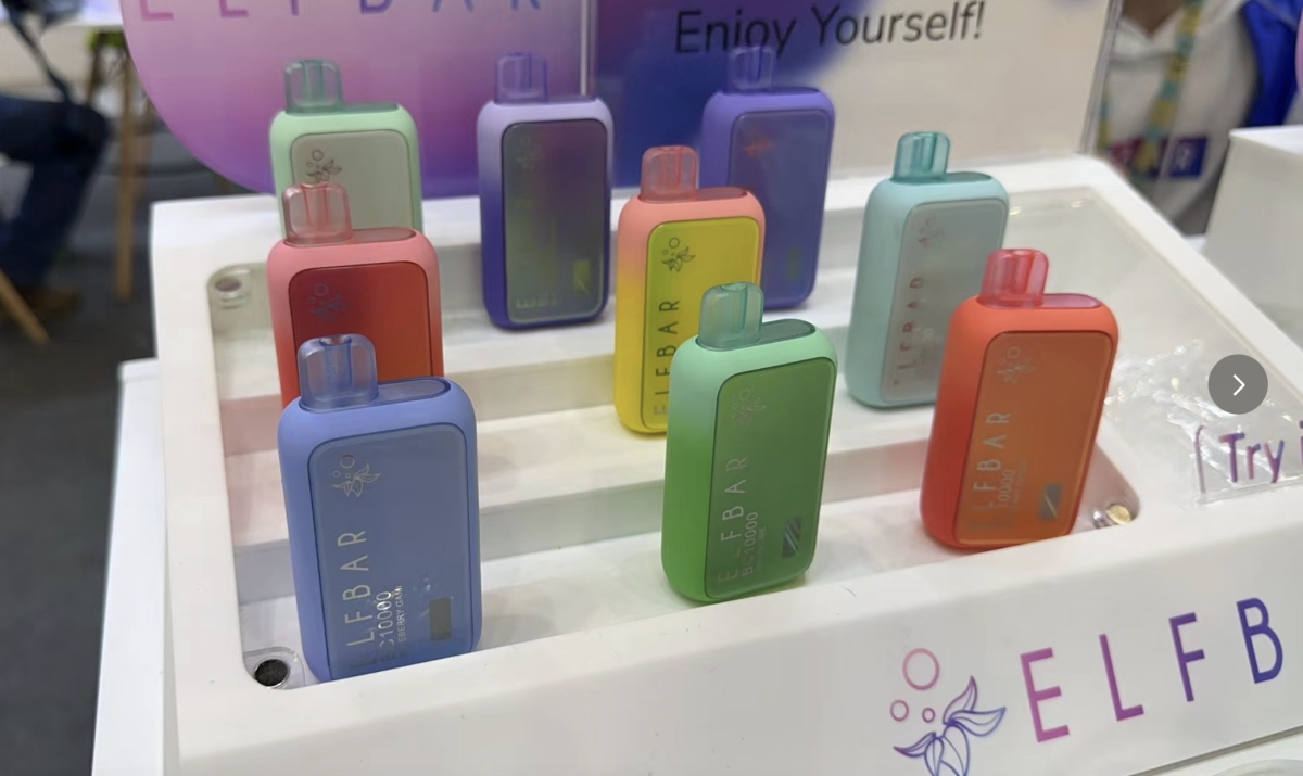 Las cigarrillos electrónicos con pantalla dominan en VAPE CLUB SHOW 2023.