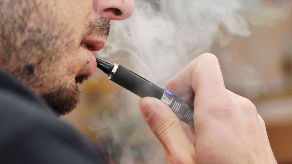 Colombia Penalizes E-Cigarette Company for Endangering Underage Consumers