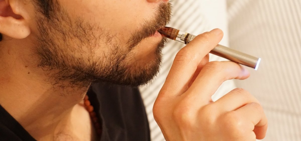 Creciente popularidad de los cigarrillos electrónicos en Brasil: 690.000 nuevos usuarios, un total de 2,9 millones.