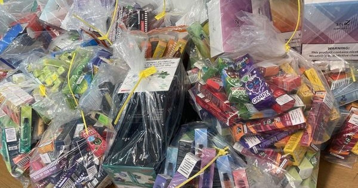 英国布里斯托尔市电子烟乱象：违规大容量产品横行，商贩公然兜售