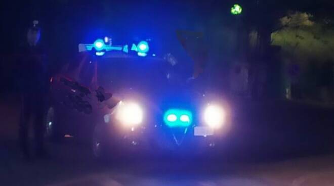 电子烟引发列车暴力冲突,一名尼日利亚男子受伤